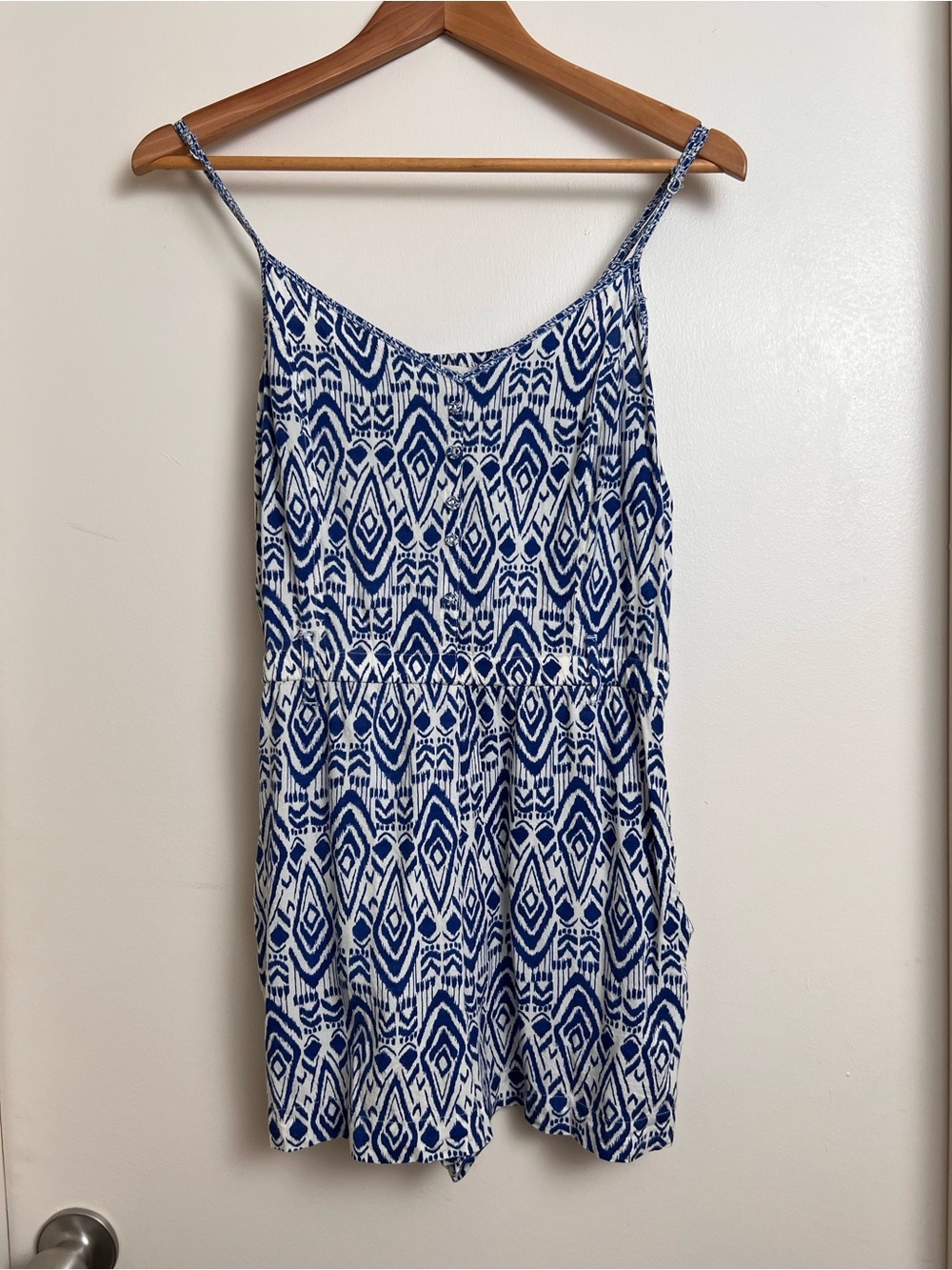 American Eagle Outfitters Blue & White Ikat Romper Boho Summer Shorts Romper M